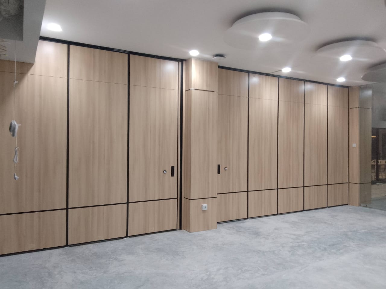 Penyekat Ruangan Portable