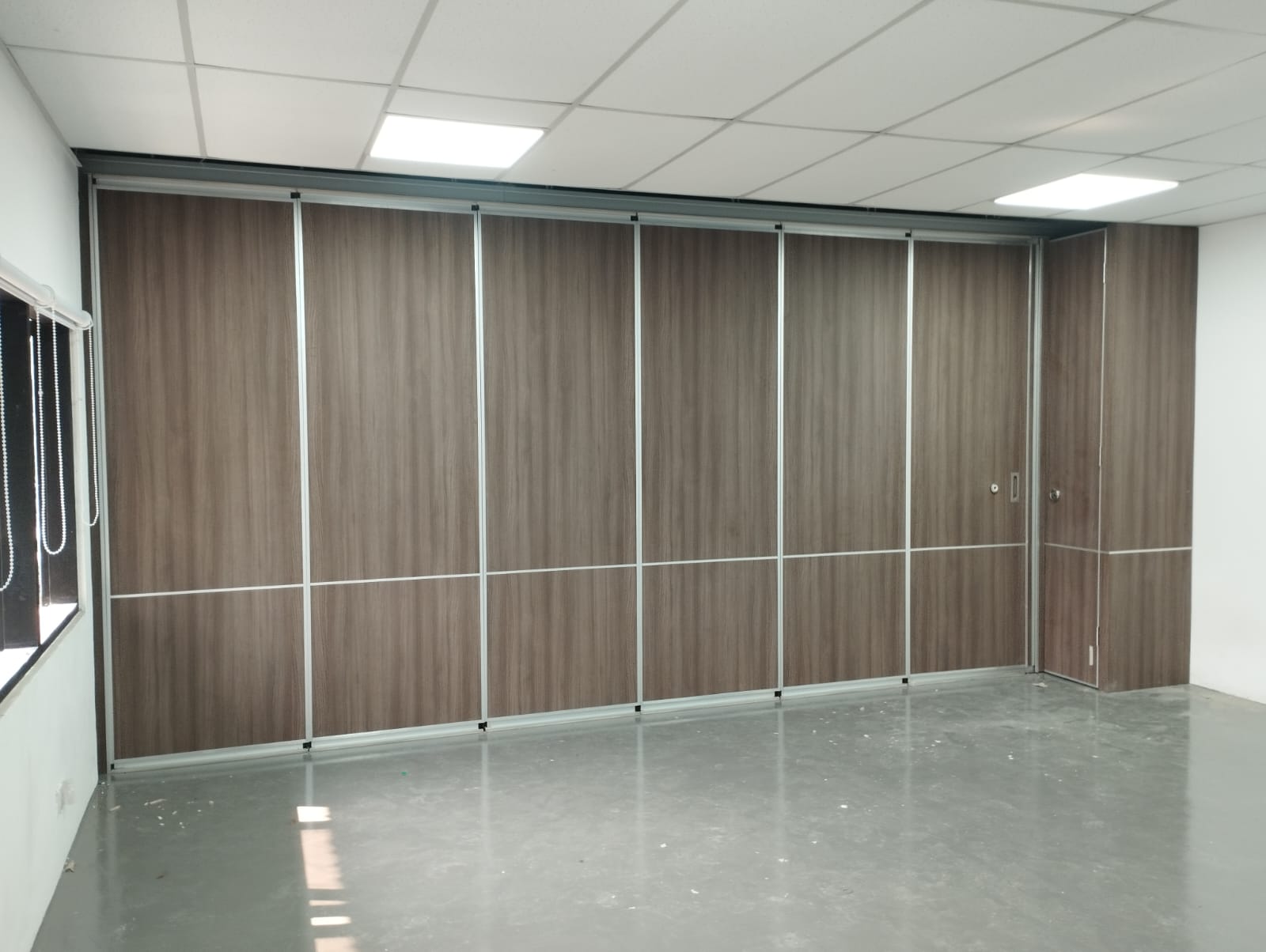 Spesialis produksi pintu lipat